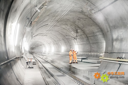 圣哥达基线隧道正式通行